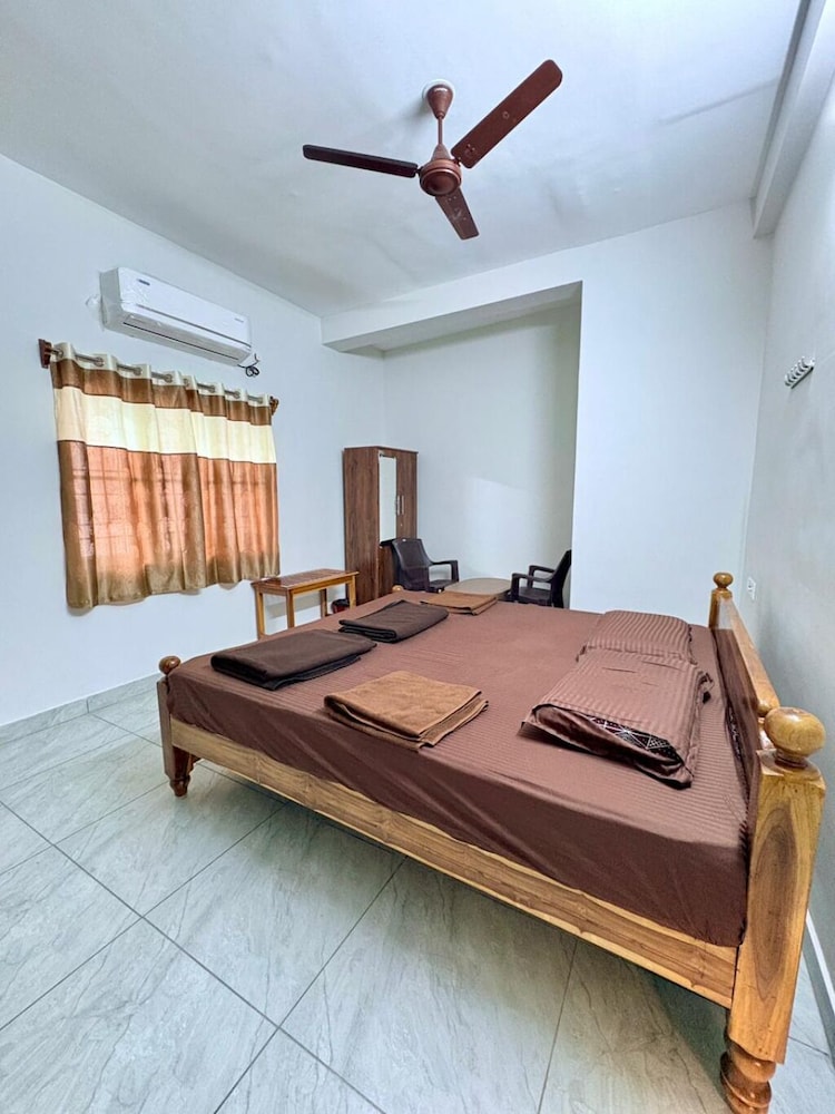 Basic Double Room photo 1