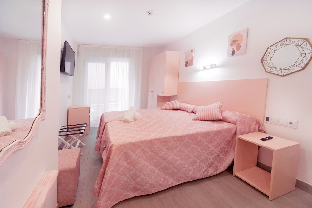 Habitación Doble Estándar o Twin, Vista Parcial al Océano