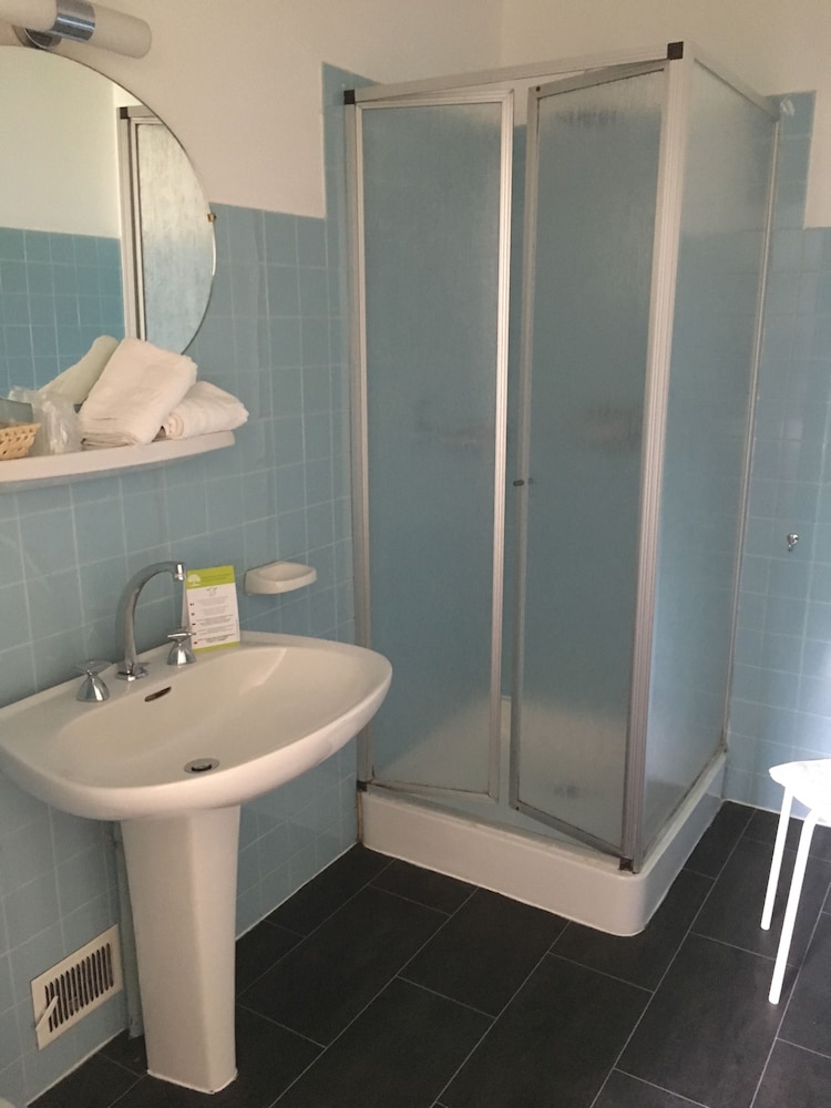 Standard Triple Room photo 3