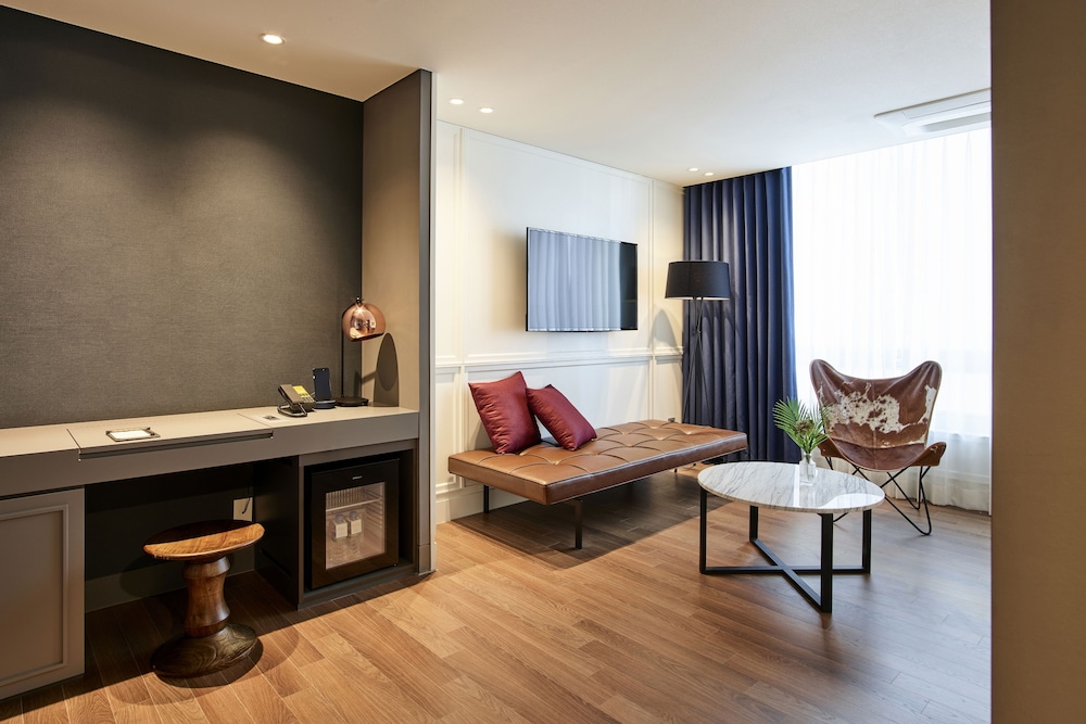 Deluxe Double Room, 1 Double Bed photo 3