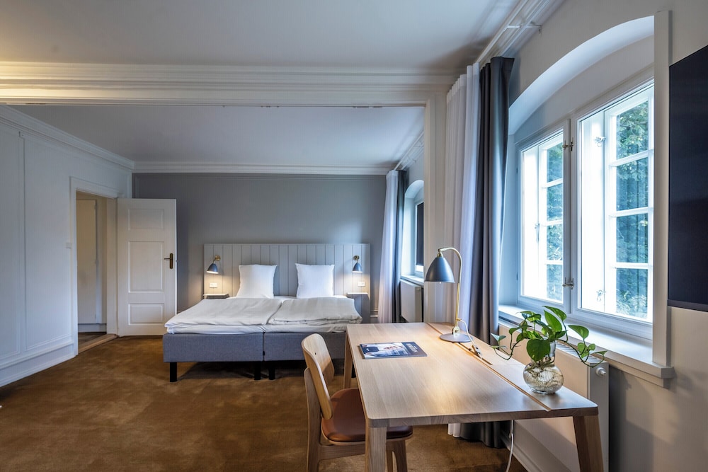 Junior Suite, 1 Bedroom, Park View - Photo 2