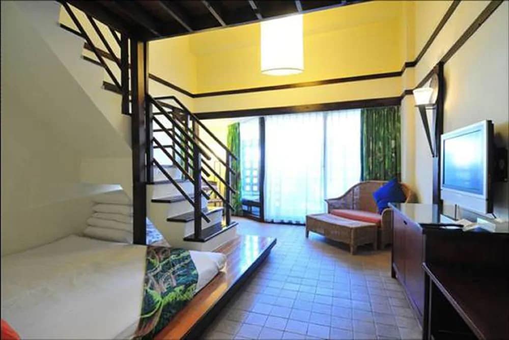 Mezzanine Quadruple Room