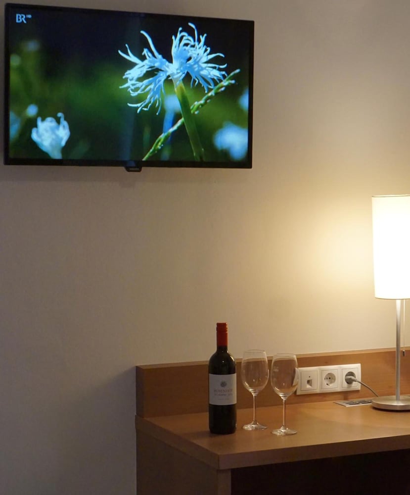 Double Room, Balcony - Photo 9