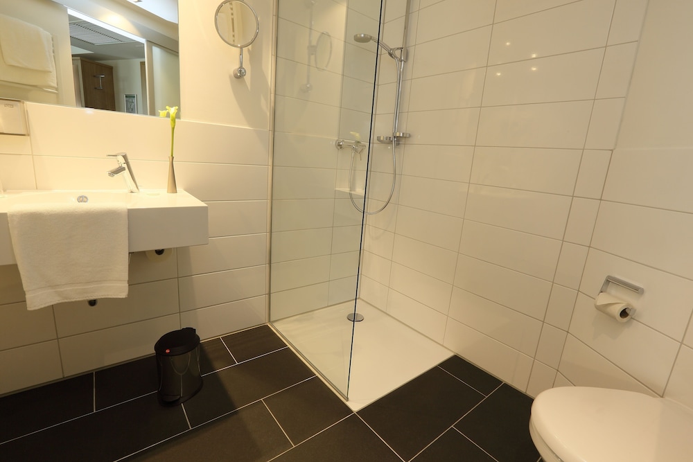 Basic Double Room, Accessible photo 2