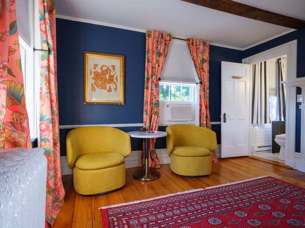 Signature Room, 1 Queen Bed photo 2