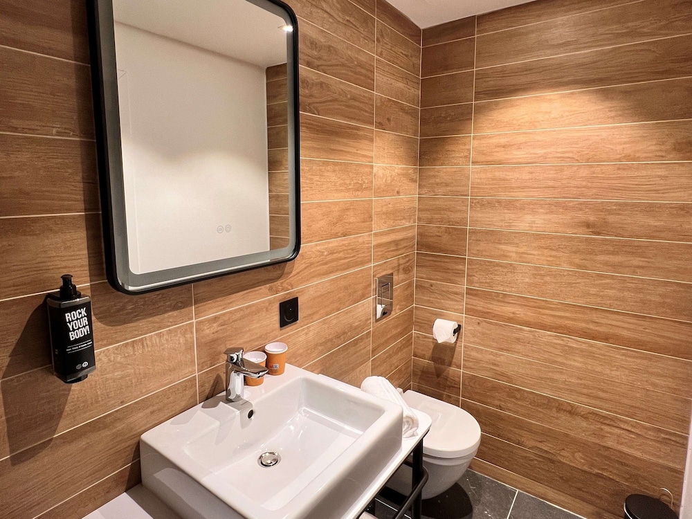 Standard Room, 1 Double Bed - Photo 2