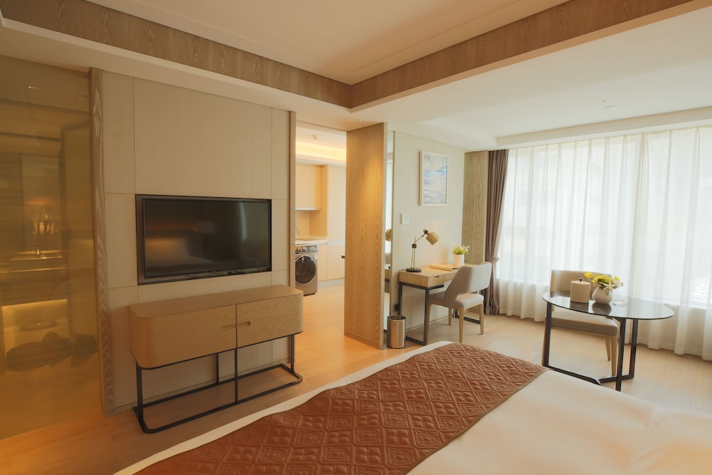 Luxury Suite photo 2
