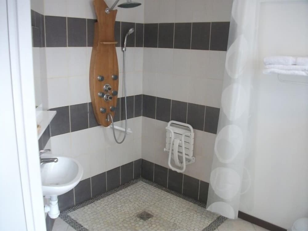 Superior Double Room, River View photo 3