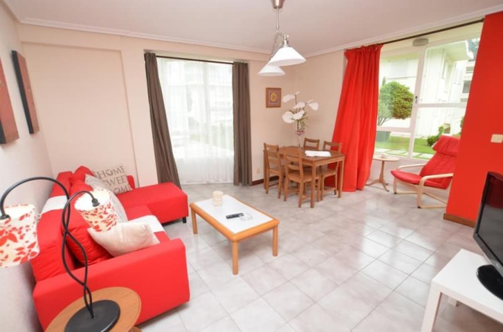 Apartamento Familiar, 2 Dormitorios, Vistas a la Montaña