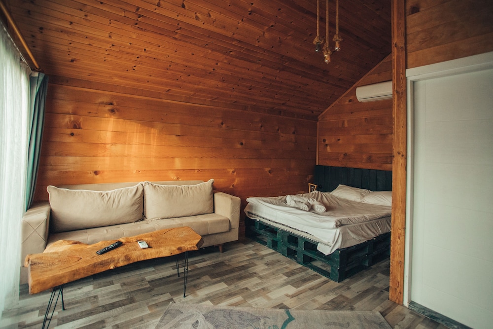Deluxe Bungalow photo 2