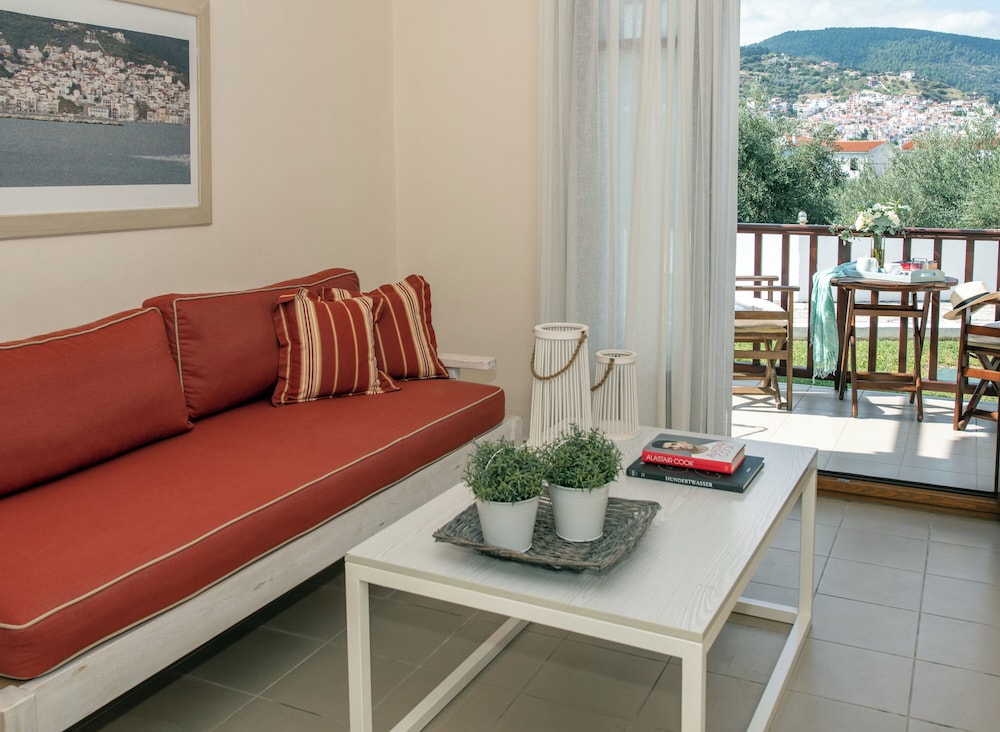 One Bedroom Apartment with Pool or Garden View
