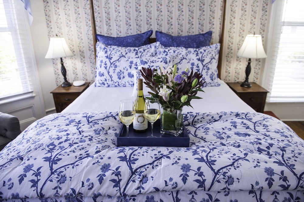 Blue Room photo 1