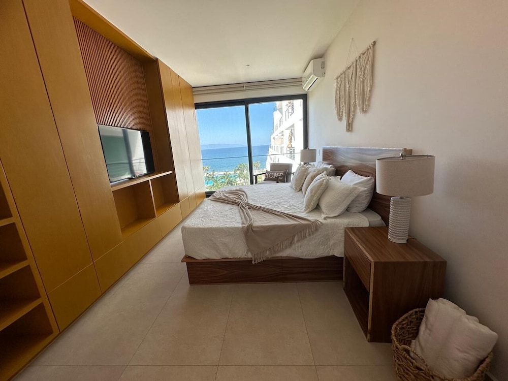 Standard Apartment, 1 Bedroom, Balcony, Partial Sea View