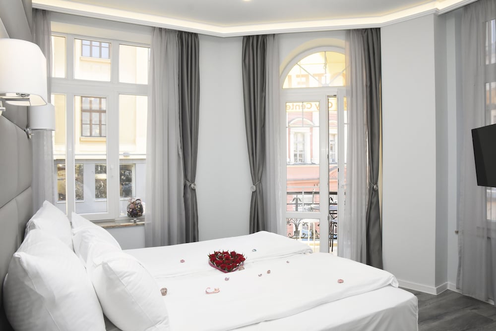 City Double Room, 1 Bedroom, City View photo 2