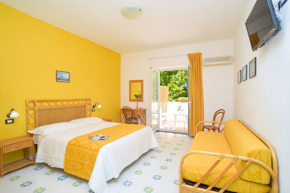 Quadruple Room photo 1