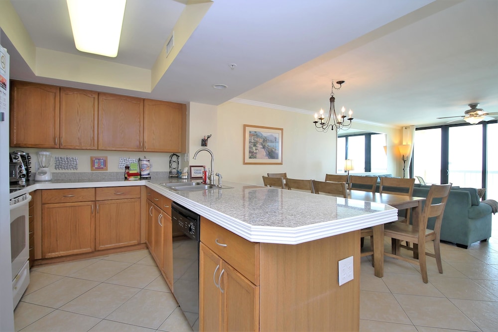Family House, 3 Bedrooms, Ocean View, Sea Facing photo 2