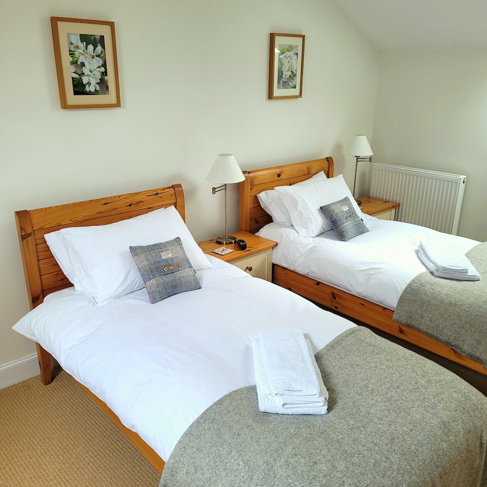 Cottage, 2 Bedrooms (Oak) photo 2