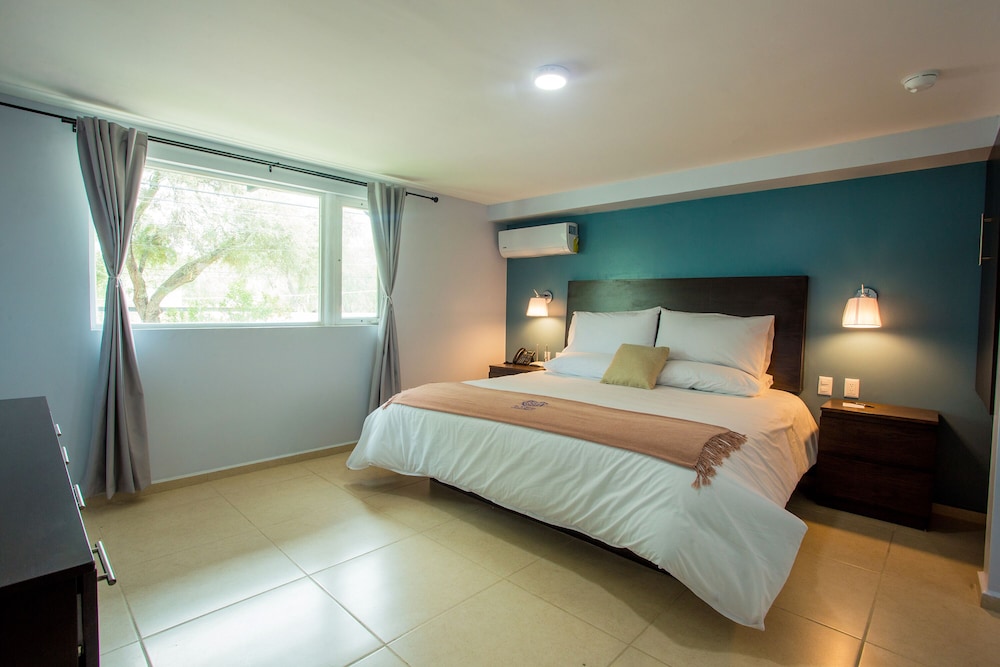 Deluxe Suite, 1 King Bed