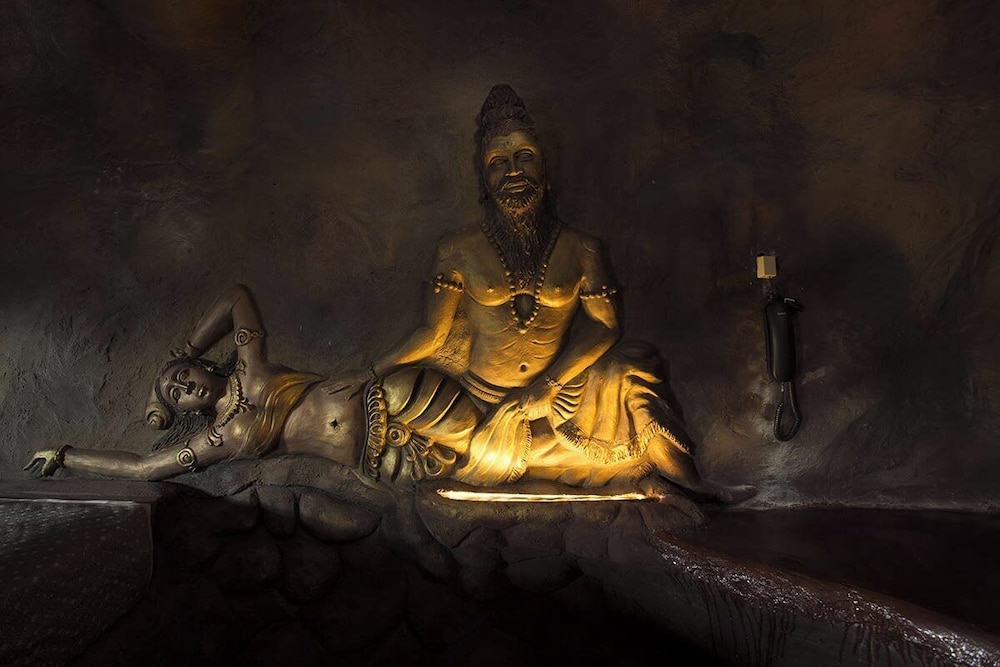 Cave Suites - Photo 7