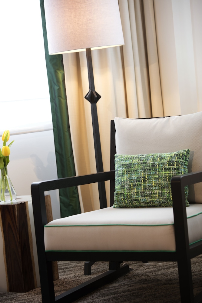 Club Room, 1 King Bed (Glover) - Photo 6