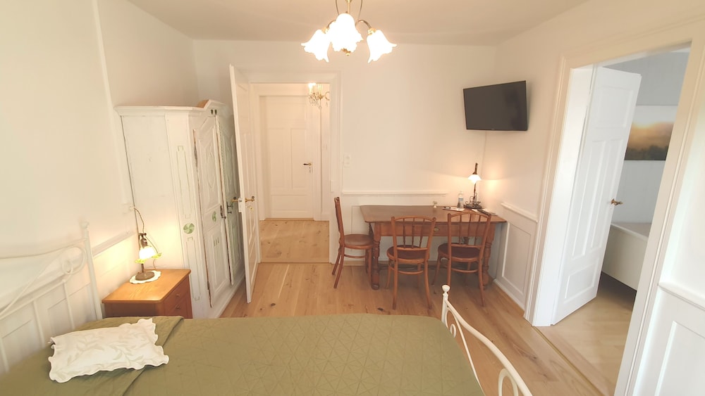 Romantic Suite, 2 Bedrooms, Non Smoking, Balcony photo 3