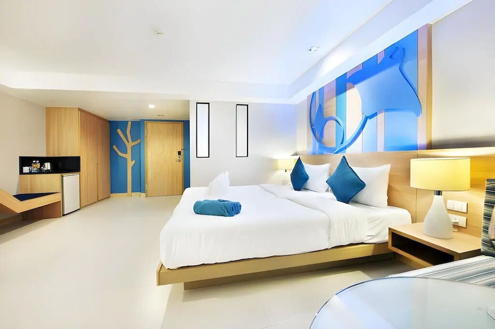 Standard Double Room, No Windows photo 3