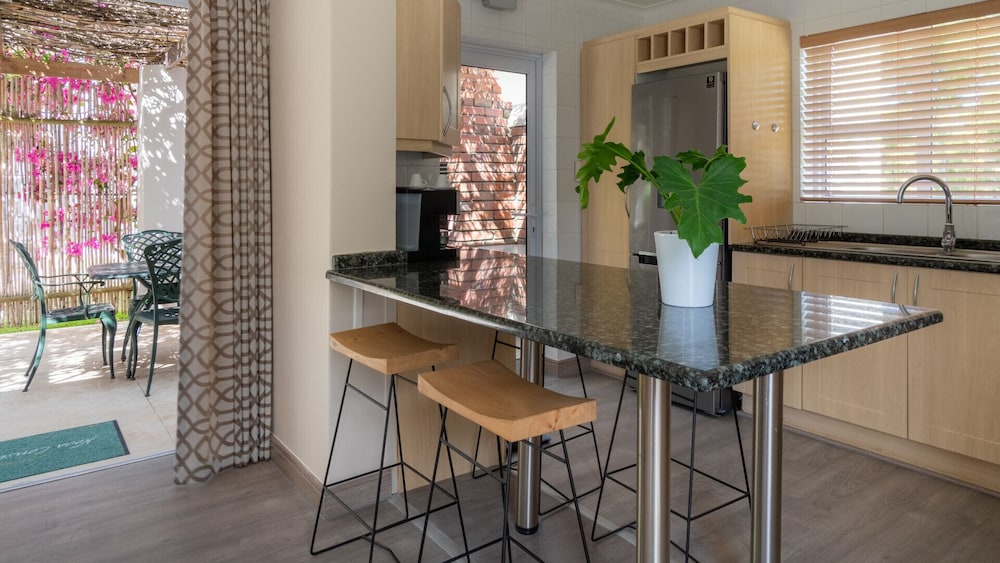Luxury Villa, 2 Bedrooms photo 3