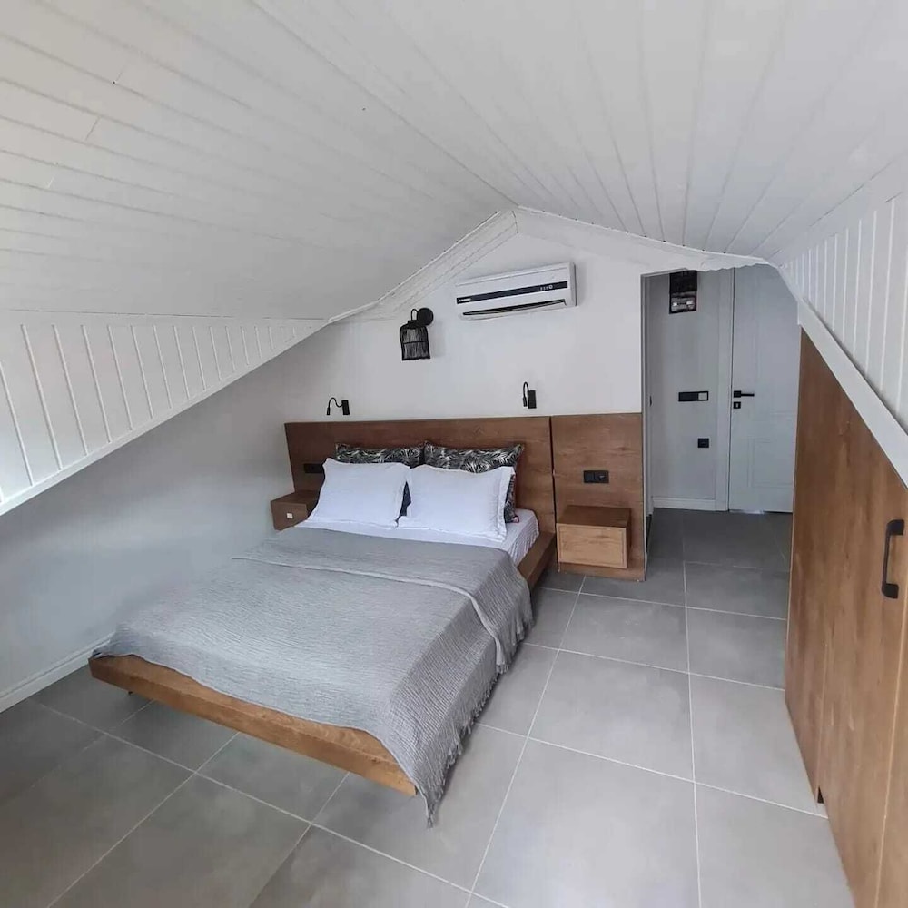 Economy Room photo 1