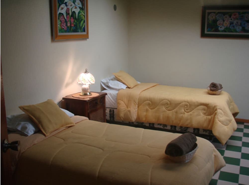 Standard Twin Room, 1 Bedroom, Private Bathroom, Garden View photo 2