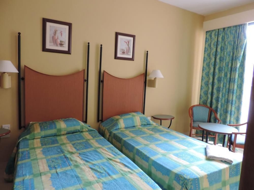 Double Or Twin Room (Free Airport Transfer)
