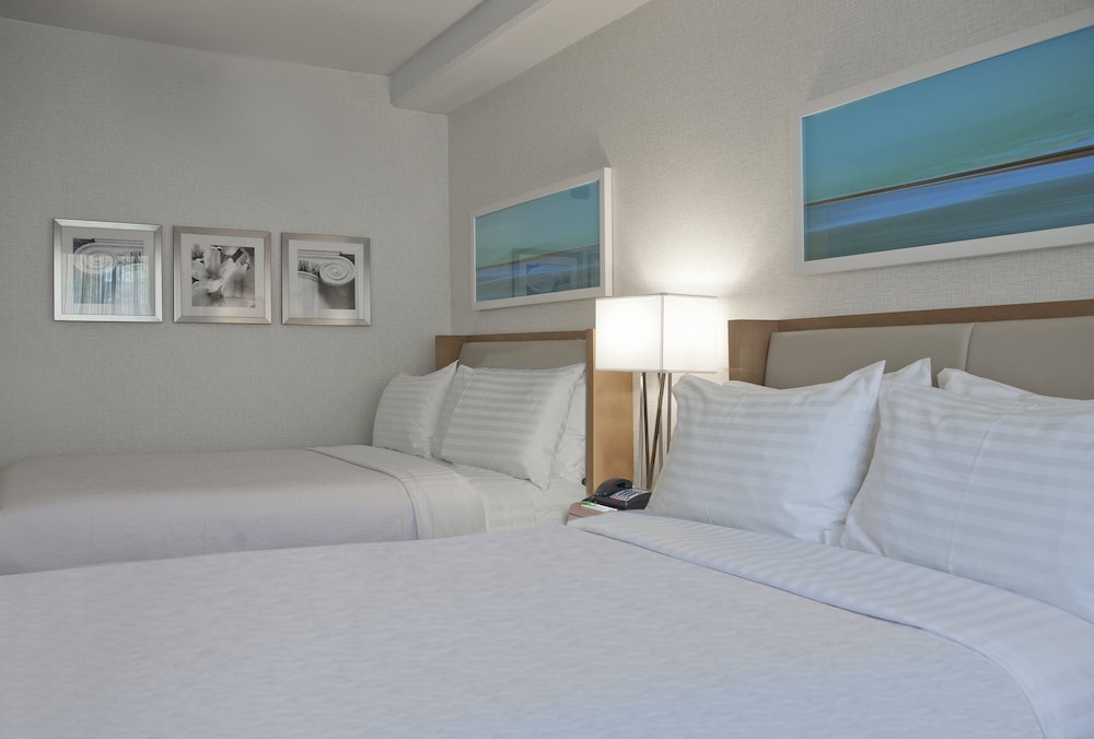 Standard Room, 2 Double Beds - Photo 5