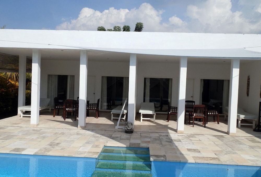 Deluxe Villa, 4 Bedrooms, Ocean View, Beachfront photo 3
