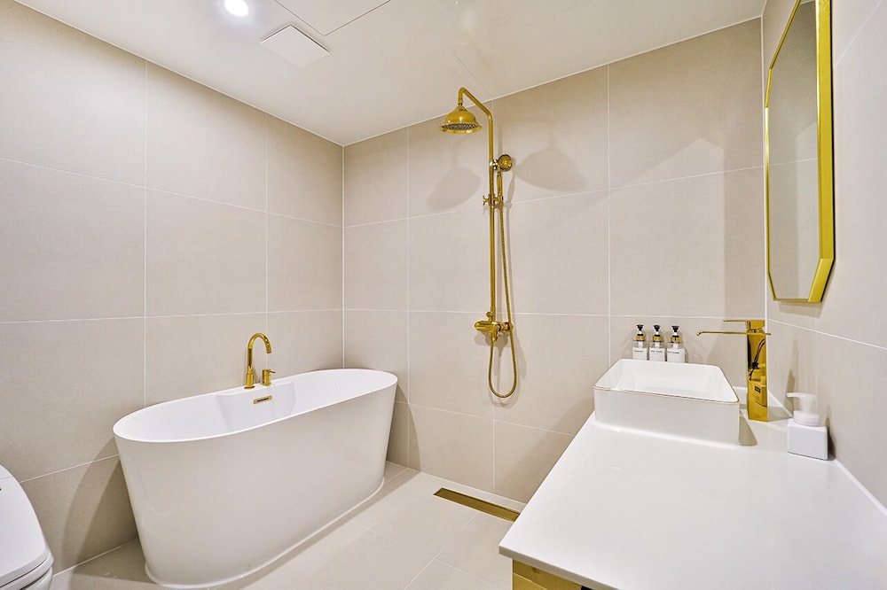 Standard Double Room - Photo 5