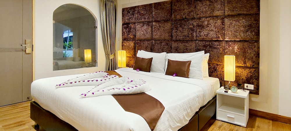Honeymoon Room, 1 King Bed