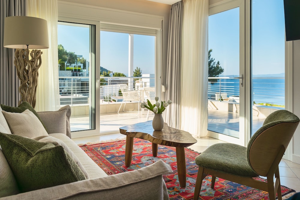 Select Villa Ekavi - 3 Bedrooms with Private Pool photo 2