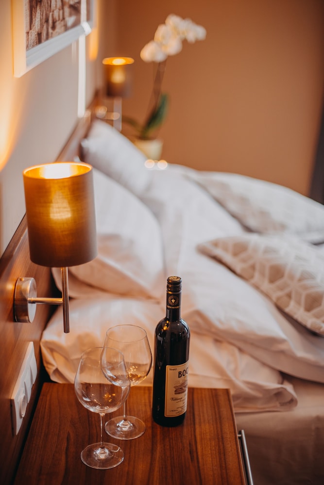 Standard Double or Twin Room, City View