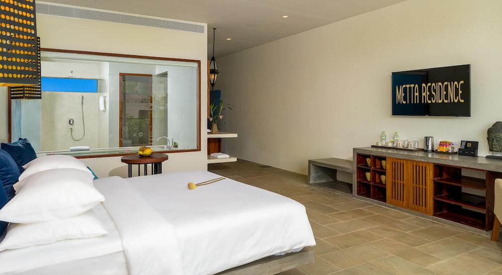 Residence Suite Pool View photo 2