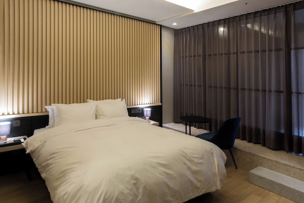 Signature Double Room photo 1