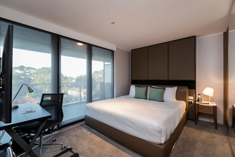 2 Bedroom Deluxe Lyndhurst Suite (Balcony)