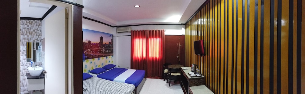 Deluxe Double or Twin Room photo 3