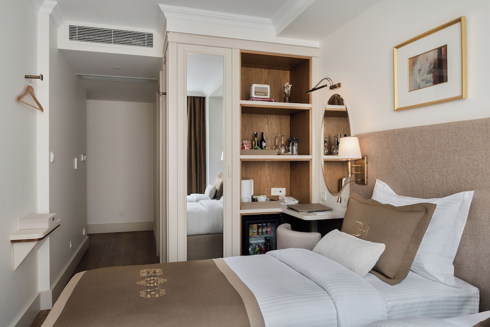 Economy Twin Room photo 3