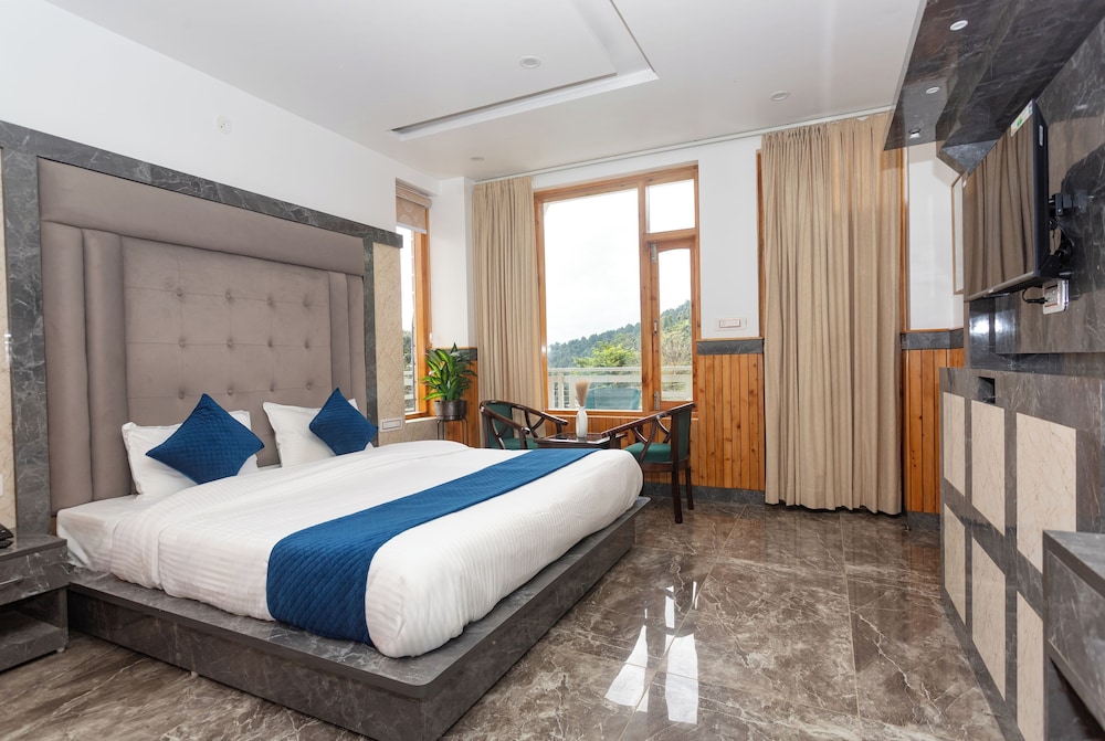 Premium Mountain view with Balcony