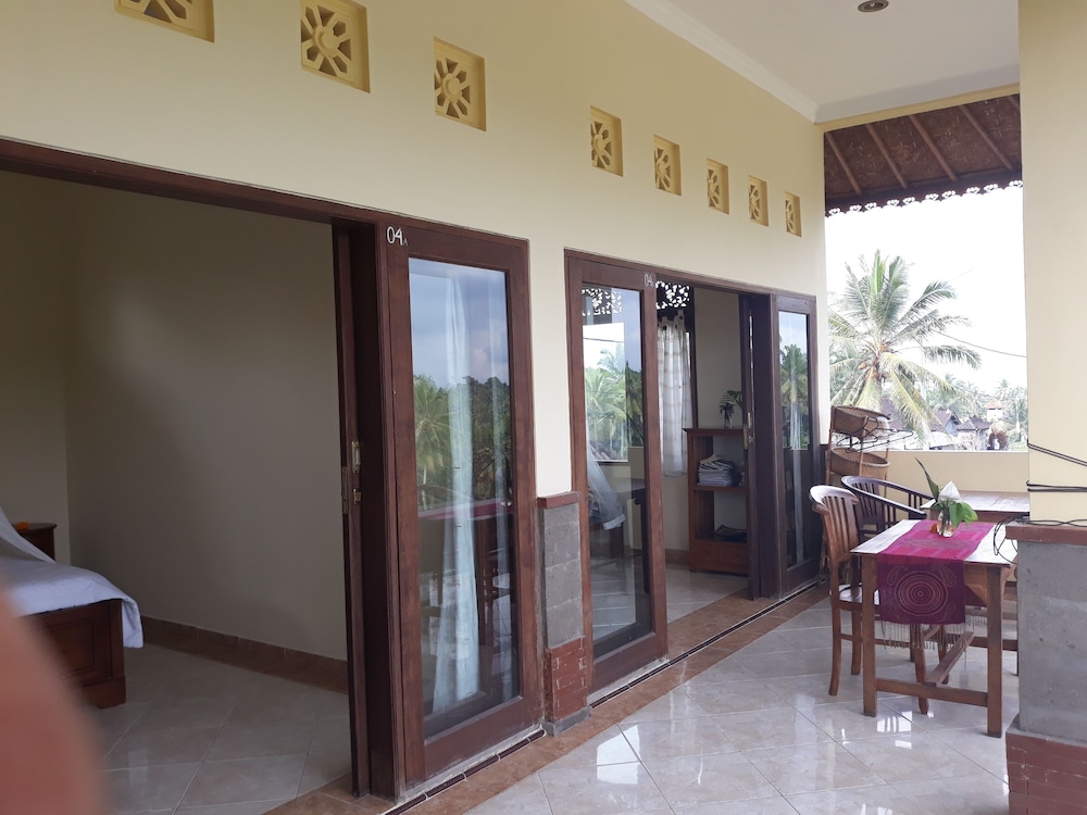 Family Room, 2 Bedrooms photo 3