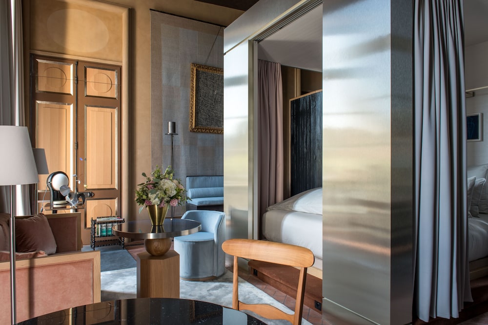 Suite Deluxe, 1 très grand lit, coin cuisine, accès piscine, vue jardin