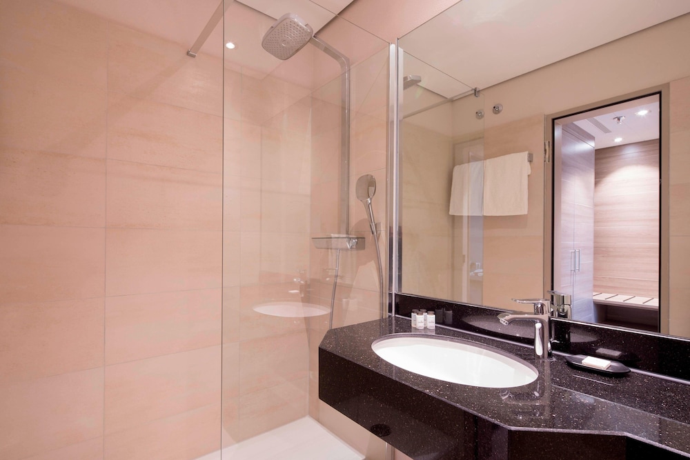 Junior Suite, 1 Bedroom, Non Smoking - Photo 5