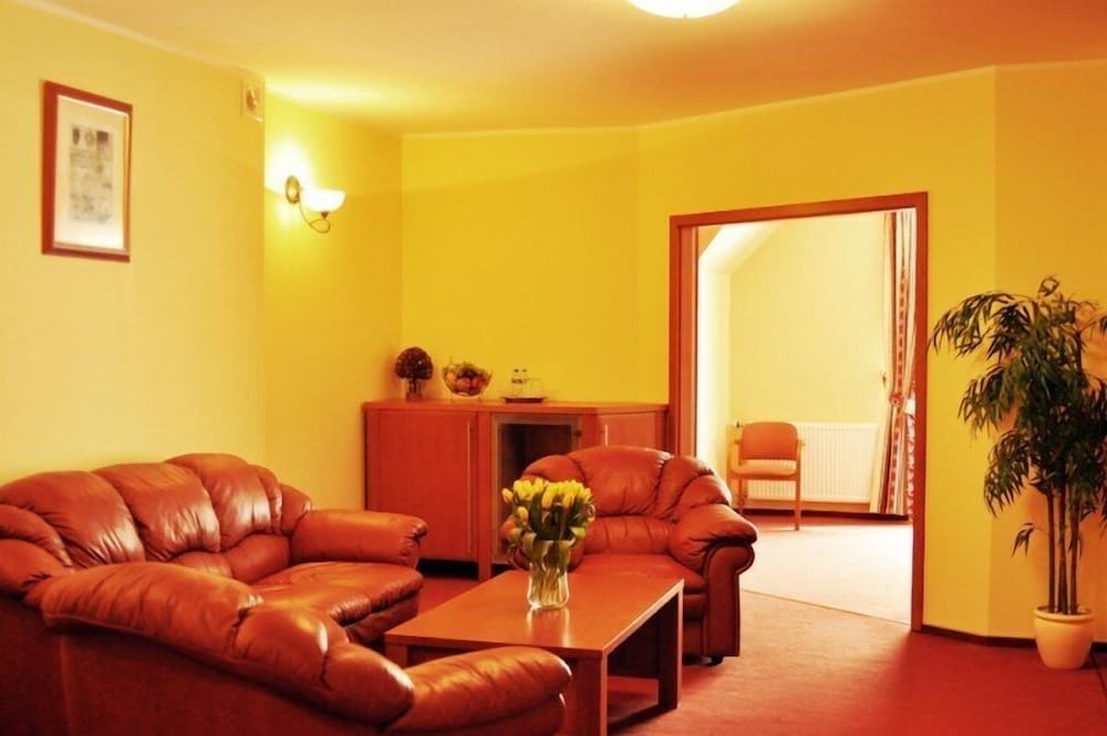 Studio Suite photo 2