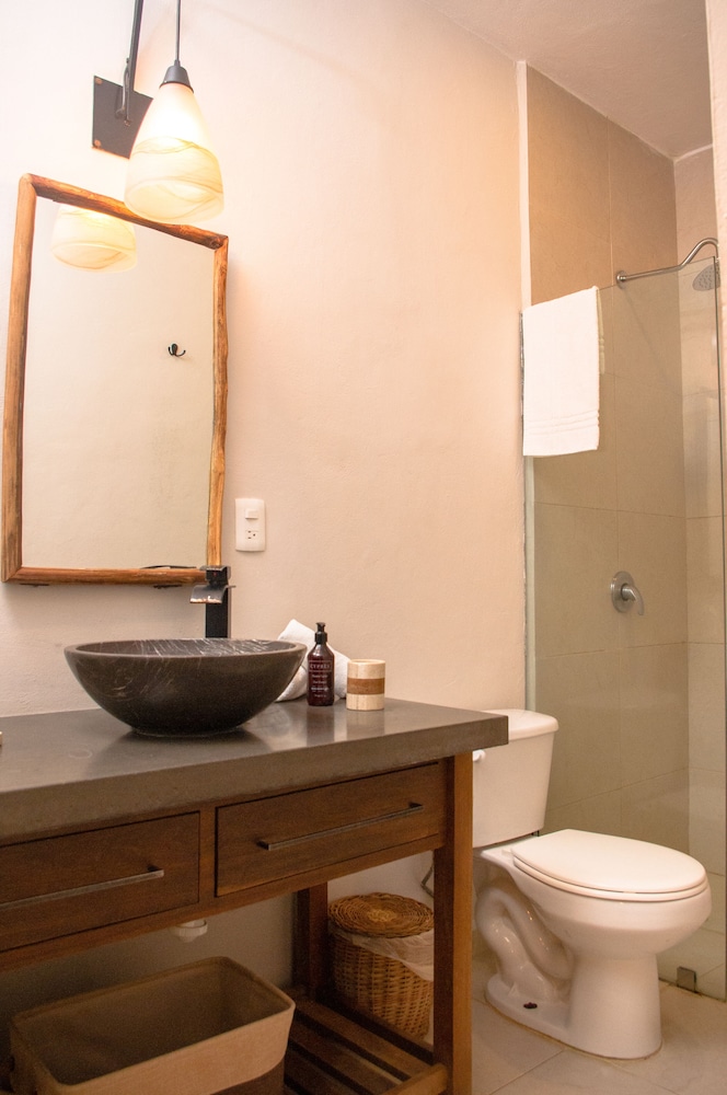 Standard Double Room - Photo 6