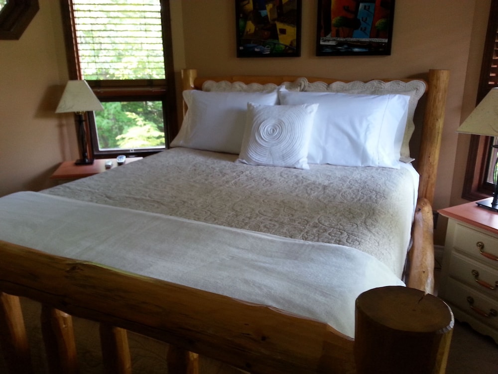 Classic Room, Balcony, Lake View photo 2