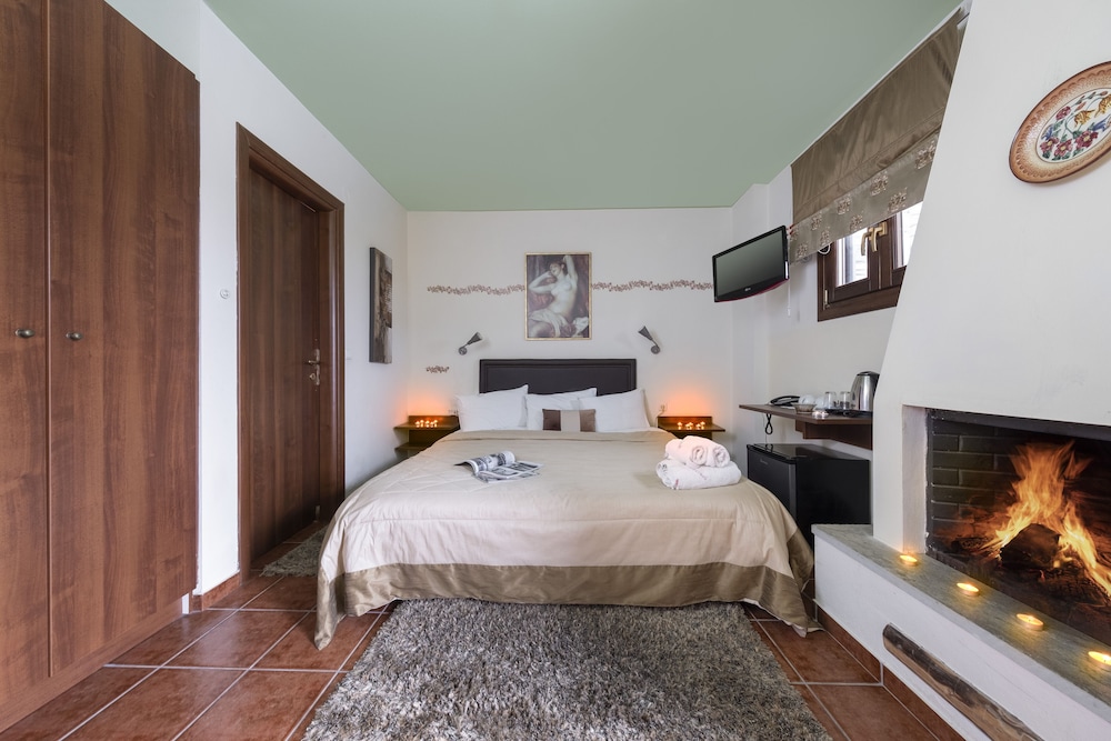 Economy Double Room photo 2