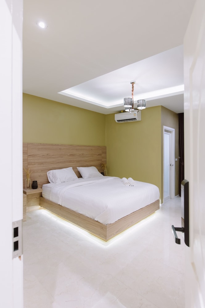 Standard Room - Photo 8